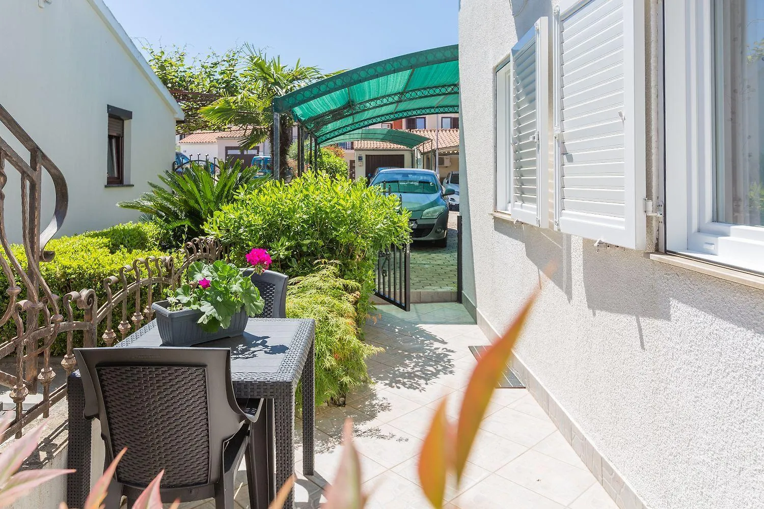 Besonderes Apartment Mit Eigener Galerie Im Dachgeschoss - Nur Wenige Minuten Zum Strand Porec Croatia