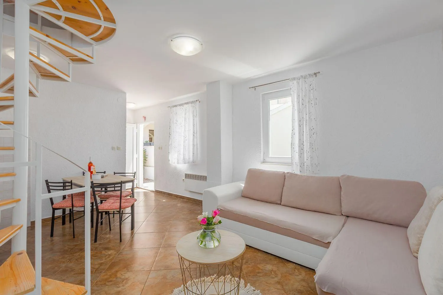 Besonderes Apartment Mit Eigener Galerie Im Dachgeschoss - Nur Wenige Minuten Zum Strand Porec 0*,